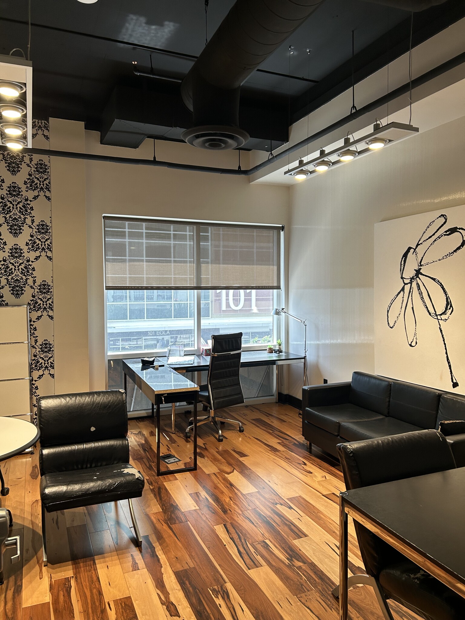 100 S Eola Dr, Orlando, FL to rent Interior Photo- Image 1 of 9