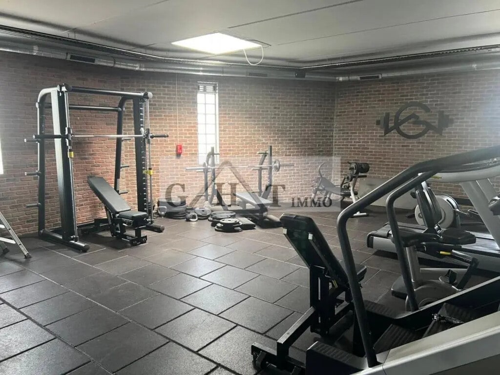 Location Bureaux 600 m² - Photo 1