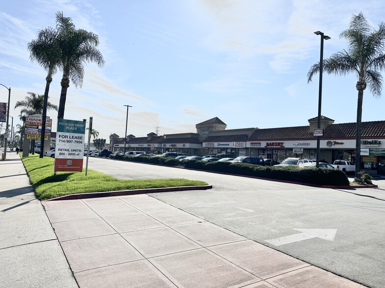 9432-9532 Whittier Blvd, Pico Rivera, CA for rent - Building Photo - Image 2 of 3