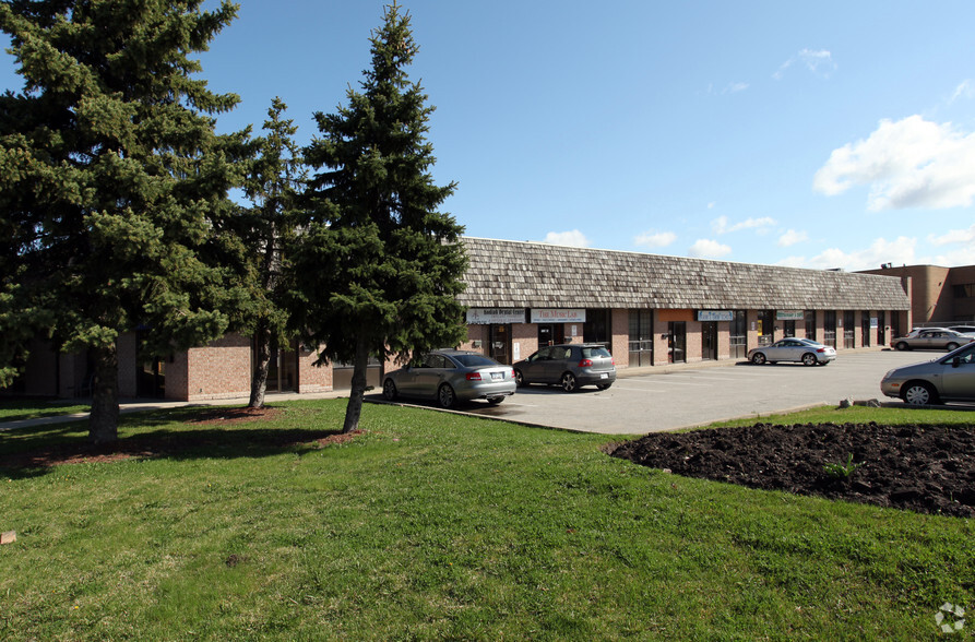 1 Whitehorse Rd, Toronto, ON for sale - Building Photo - Image 2 of 4