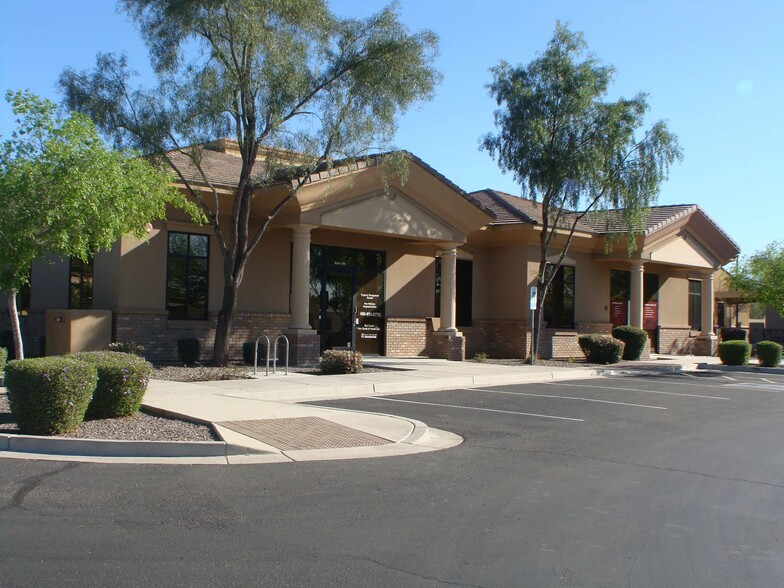 1635 N Greenfield Rd, Mesa, AZ for rent - Building Photo - Image 2 of 10