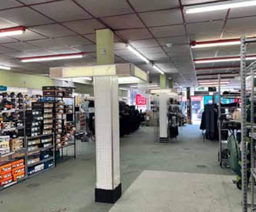 15-17 Market St, Eastleigh to rent Interior Photo- Image 1 of 2