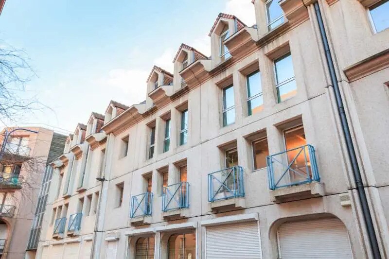 Office in Rouen to rent Building Photo- Image 1 of 20