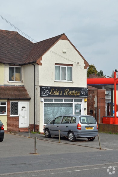 62 Codsall Rd, Wolverhampton to rent - Building Photo - Image 2 of 3