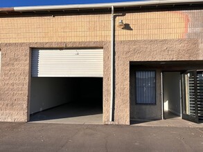 3060 N Nellis Blvd, Las Vegas, NV for rent Building Photo- Image 2 of 6