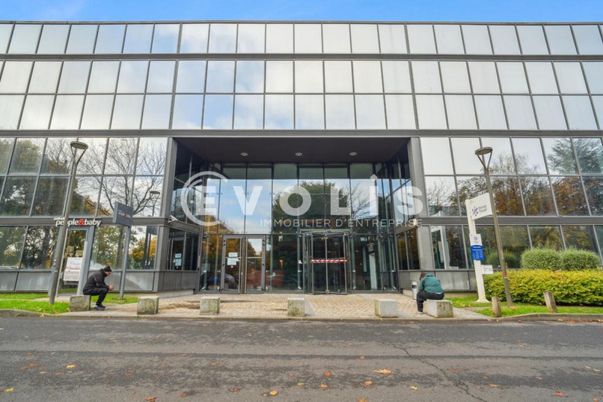 Office in Rosny Sous Bois to rent Building Photo- Image 1 of 15
