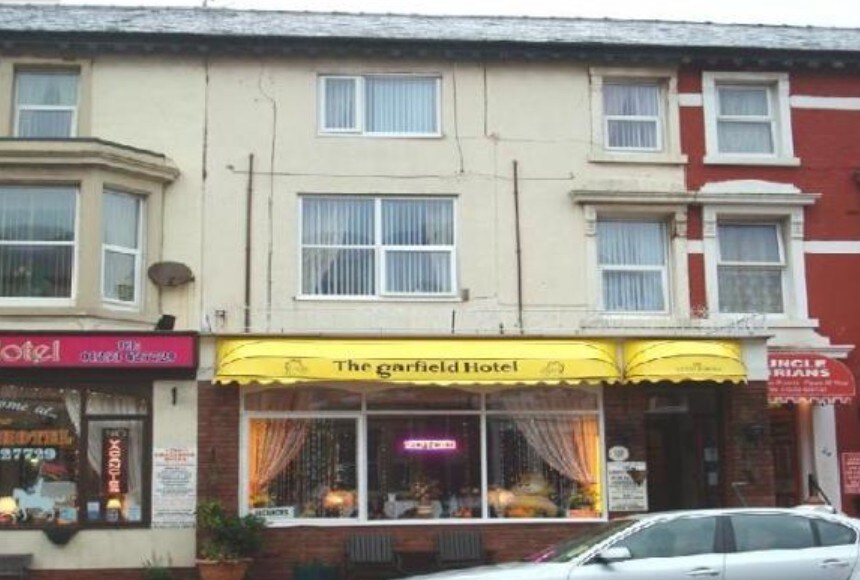 22 Springfield Rd, Blackpool for sale - Primary Photo - Image 1 of 1