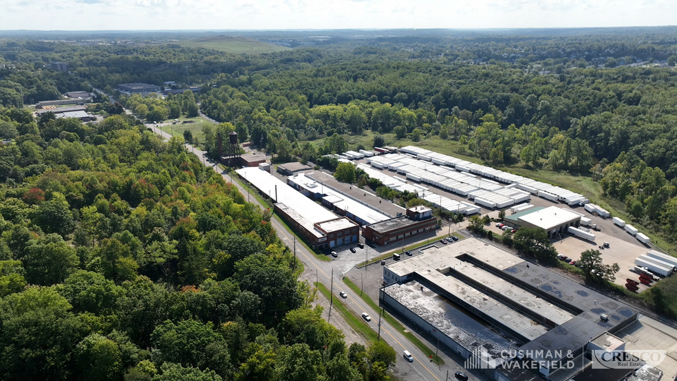 24350-24500 Solon Rd, Bedford Heights, OH for rent - Aerial - Image 2 of 4