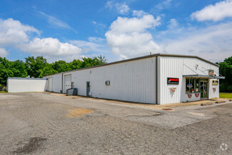 More details for 1902 N 11th St, Muskogee, OK - Light Industrial for Sale