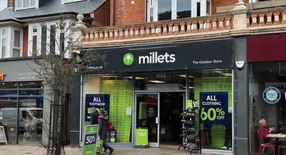 158 Fleet Rd, Fleet to rent Building Photo- Image 1 of 1