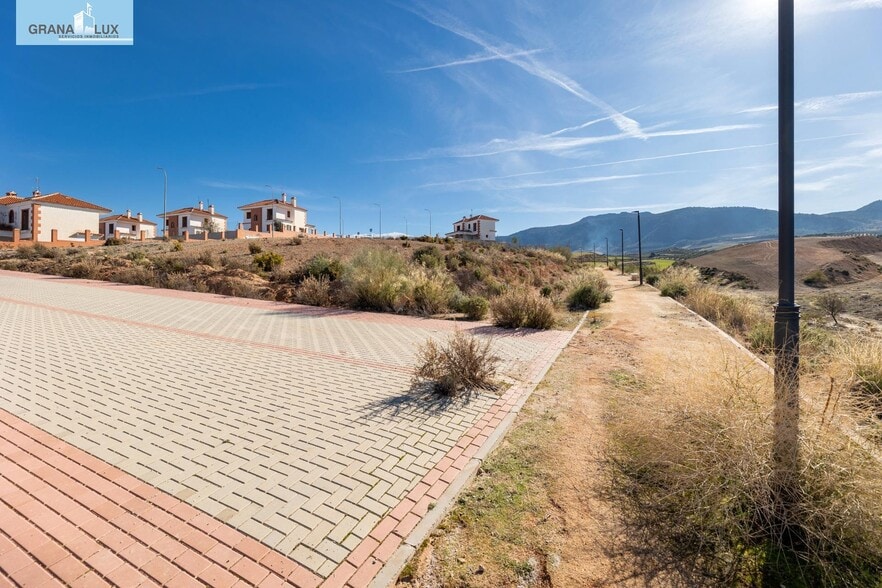 Calle 6, 211, Villa de Otura, Granada for sale - Building Photo - Image 2 of 20