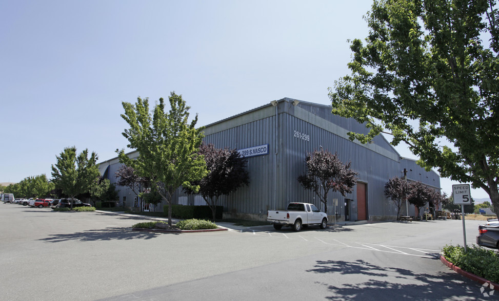 261-299 S Vasco Rd, Livermore, CA for rent - Building Photo - Image 2 of 7