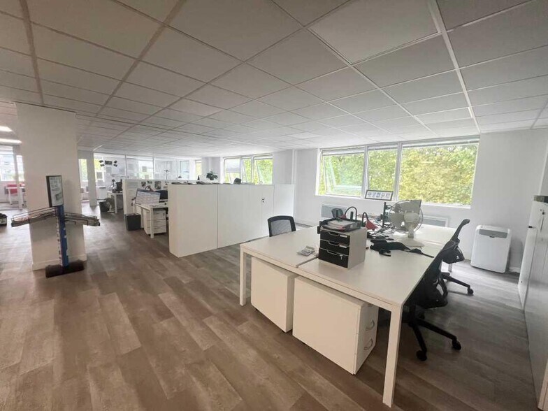 Avenue Du Général De Gaulle, Créteil to rent - Interior Photo - Image 2 of 7