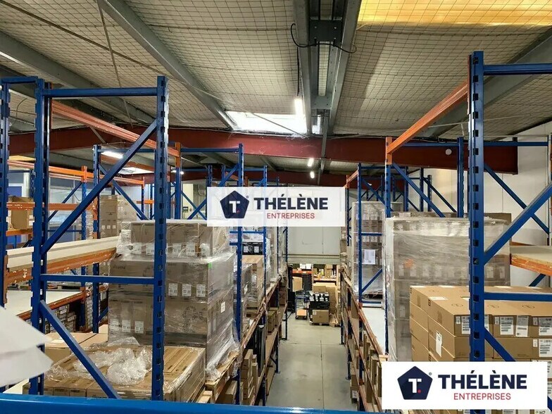 Light Industrial in Montpellier to rent - Primary Photo - Image 2 of 5