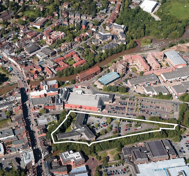 Sovereign Way, Tonbridge for sale - Primary Photo - Image 1 of 1