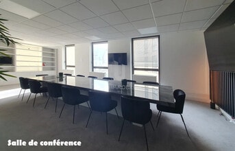 Light Industrial in Saint-Cloud for sale Interior Photo- Image 2 of 5