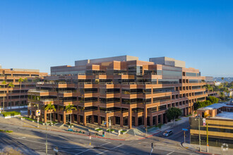 5750 Wilshire Blvd, Los Angeles, CA for rent Building Photo- Image 1 of 7