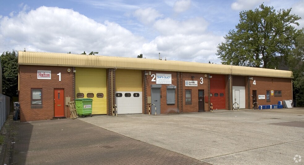 Watchmoor Rd, Camberley for sale - Primary Photo - Image 1 of 1