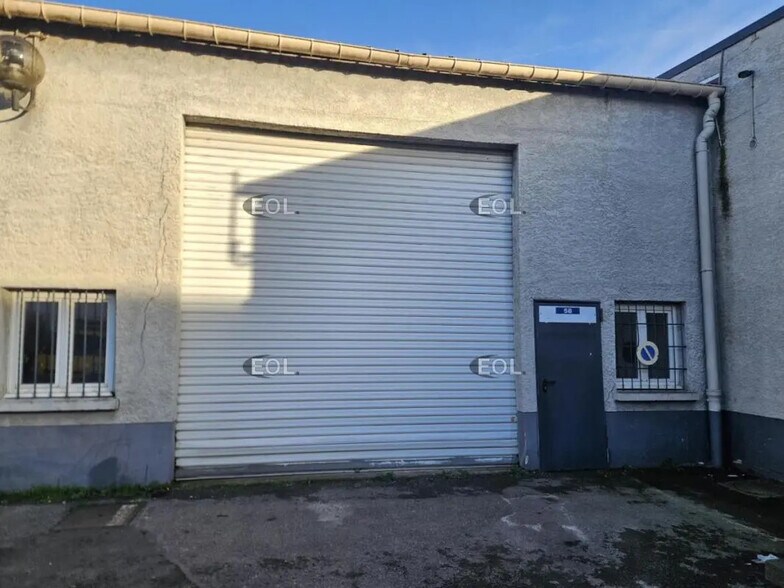 Light Industrial in Villeneuve-Saint-Georges to rent - Building Photo - Image 1 of 3