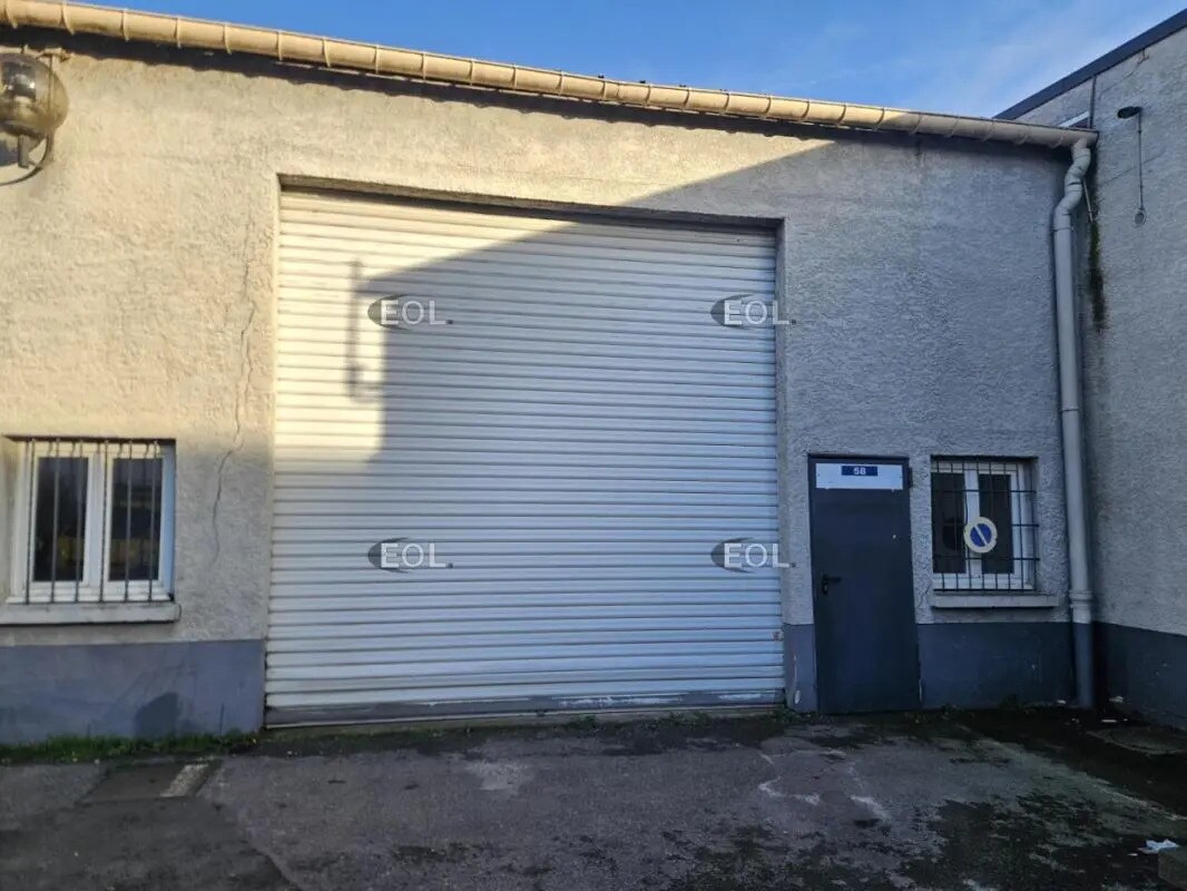 Light Industrial in Villeneuve-Saint-Georges to rent Building Photo- Image 1 of 4