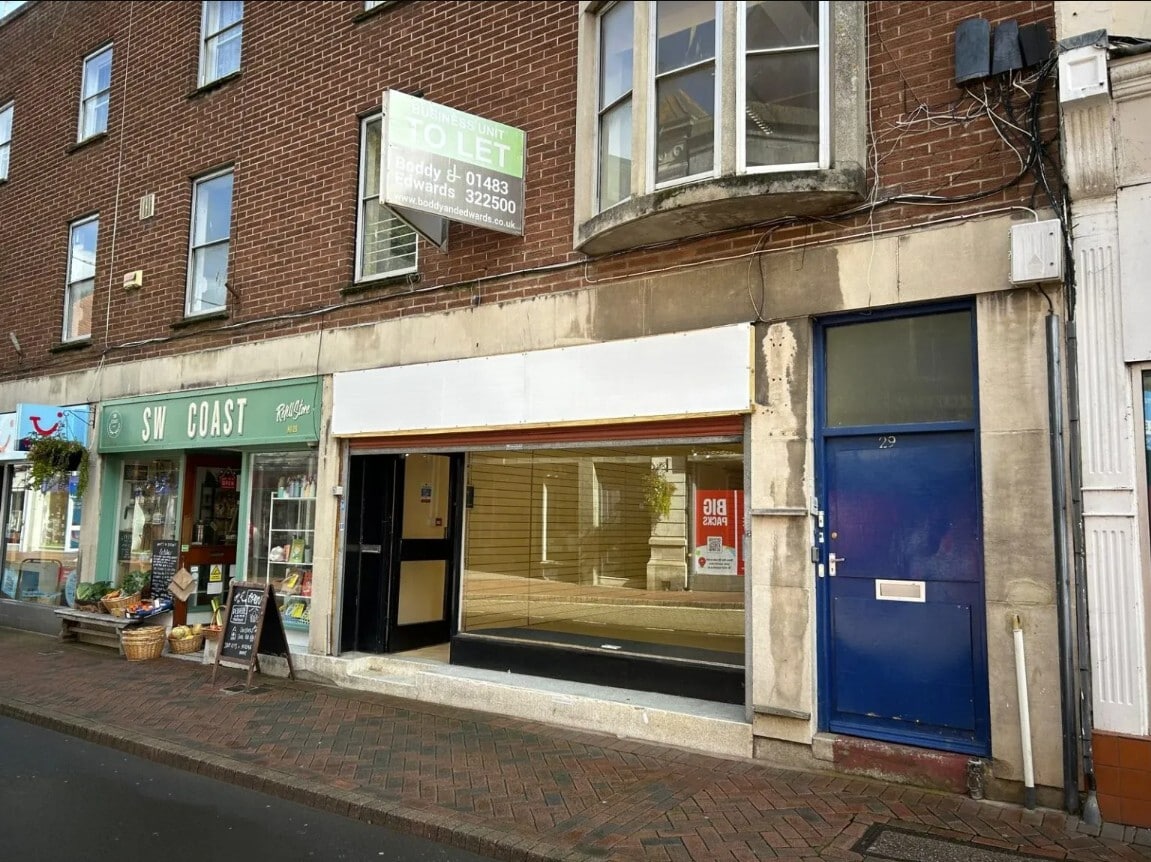 29 St Thomas St, Weymouth to rent Building Photo- Image 1 of 2