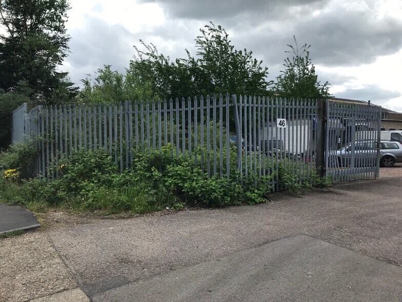 46 Lea Rd, Waltham Abbey, EN9 1AJ 46 Lea Rd, Yard 1, Waltham Abbey