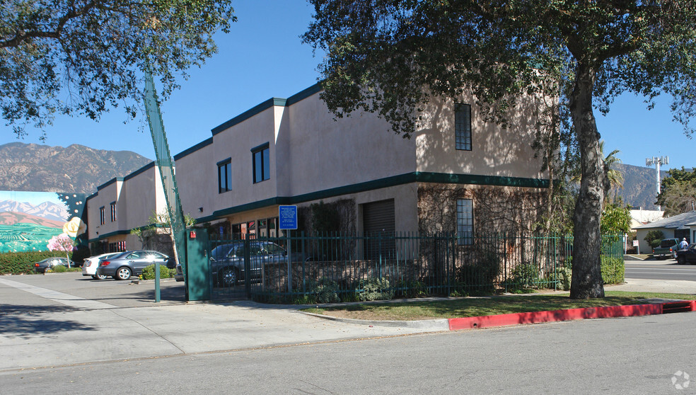 1785 Locust St, Pasadena, CA for rent - Building Photo - Image 3 of 9