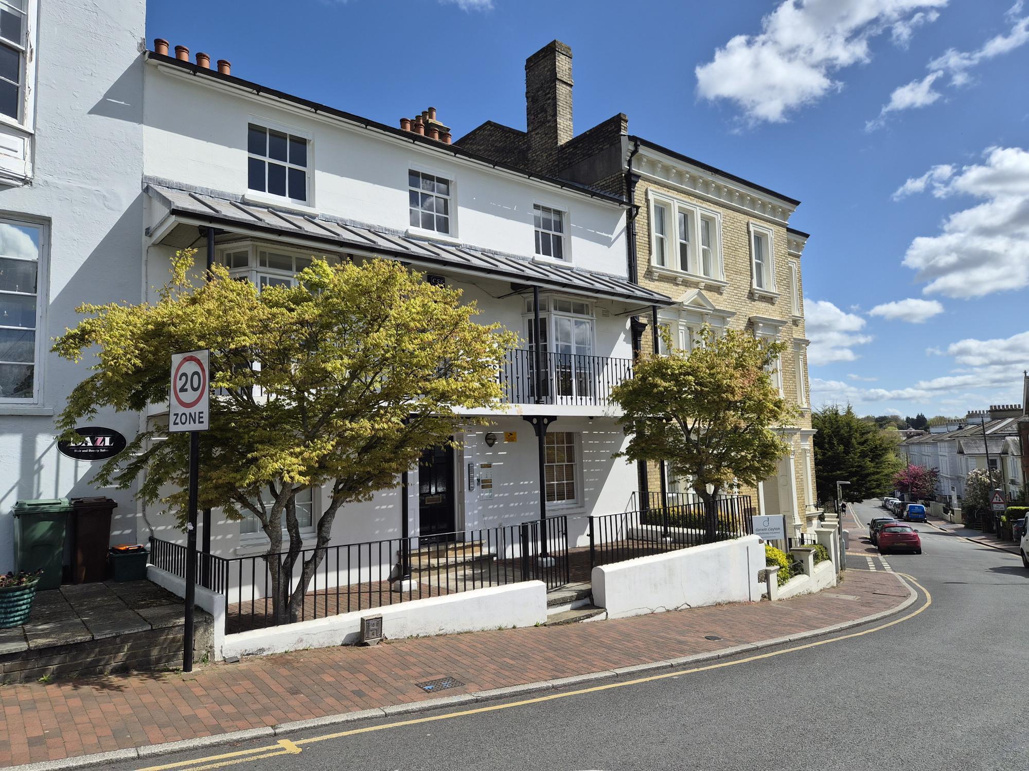 22 Mount Ephraim Rd, Tunbridge Wells to rent Building Photo- Image 1 of 6
