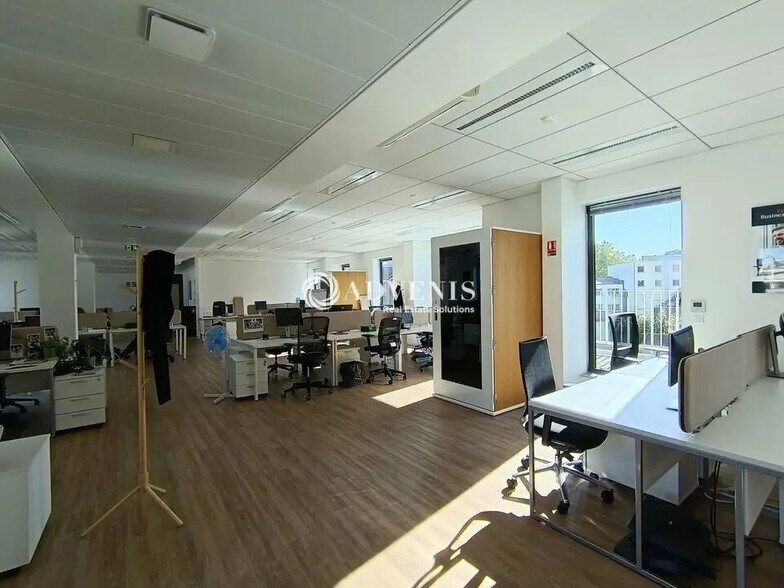 Office in Lille to rent - Building Photo - Image 2 of 11