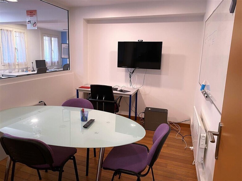 Office in Puteaux to rent - Interior Photo - Image 3 of 7
