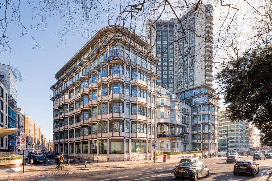 25-38 Park Ln, London to rent - Building Photo - Image 3 of 6