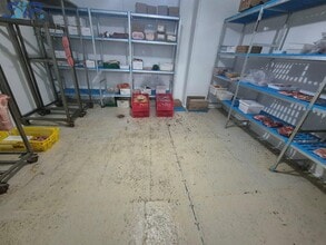 Retail in Vilafranca del Penedès, Barcelona to rent Interior Photo- Image 2 of 12