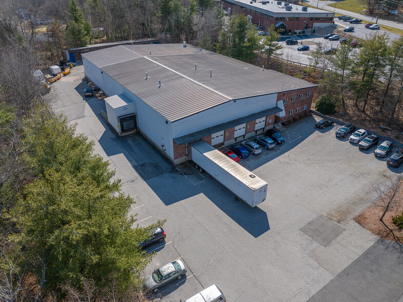 3 Industrial Way, Salem, NH for rent - Building Photo - Image 1 of 8