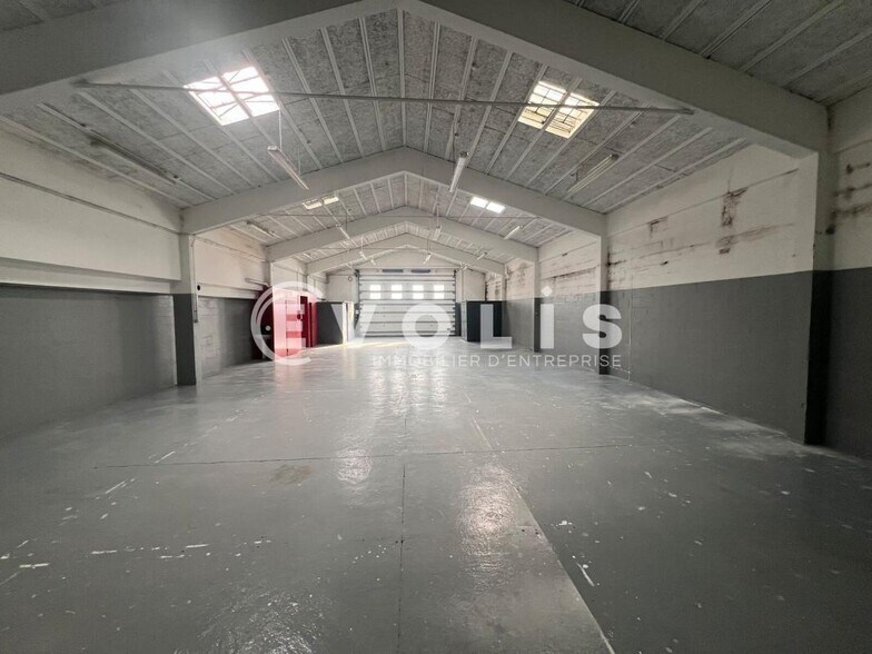 Light Industrial in Saint-Maur-des-Fossés to rent - Interior Photo - Image 3 of 7