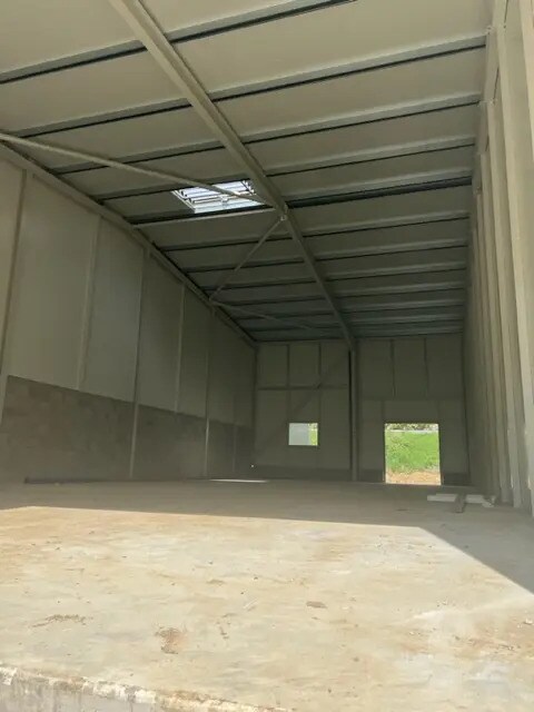 Location Entrepôt 200 m² - Photo 1