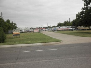 1921 W Arkansas Ln, Arlington, TX for sale Primary Photo- Image 1 of 1