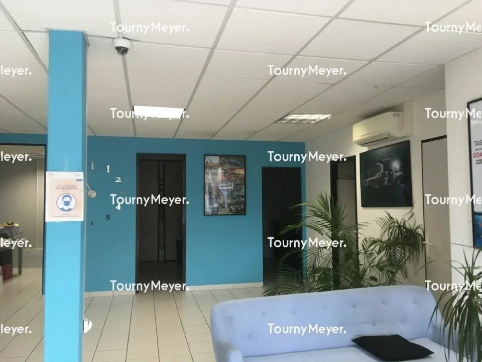 Light Industrial in Mérignac to rent Interior Photo- Image 1 of 4