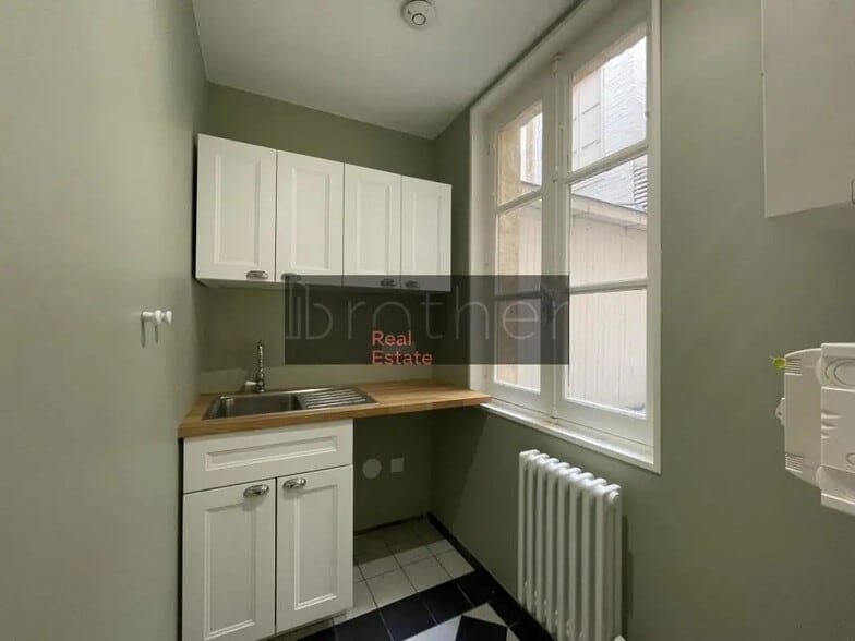 Office in Bordeaux to rent - Interior Photo - Image 2 of 8