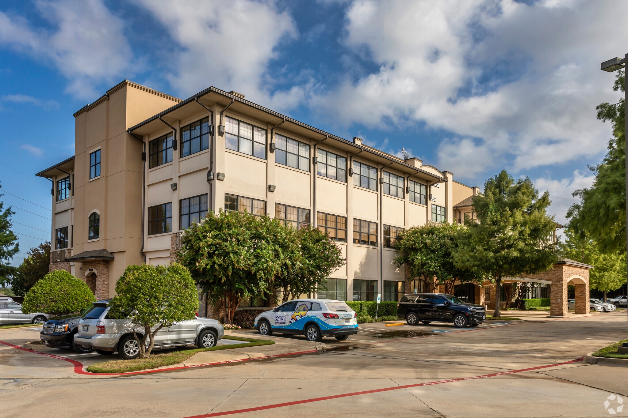 1452 Hughes Rd, Grapevine, TX to rent Building Photo- Image 1 of 9