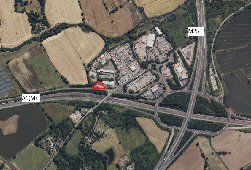 Barnet Bypass, South Mimms to rent Building Photo- Image 1 of 10