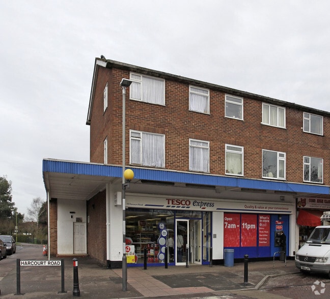17-19 Harcourt Rd, Bushey for sale - Primary Photo - Image 1 of 1