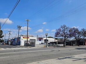 3300 S Broadway, Los Angeles, CA 90007 portfolio of 2 properties for sale on LoopNet.co.uk Building Photo- Image 1 of 34