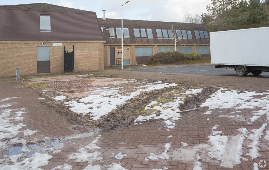 Huntsmans Rd, Glenrothes to rent - Building Photo - Image 2 of 2