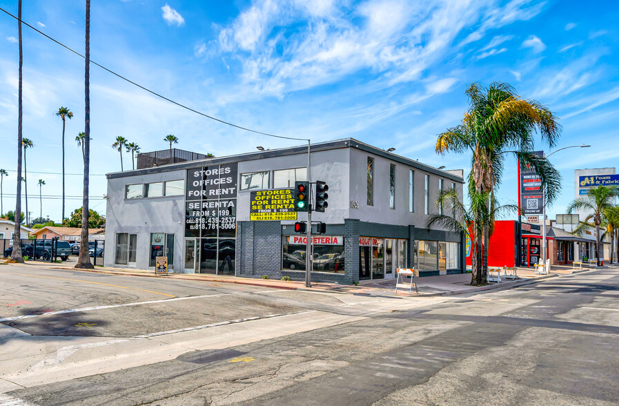 1926 S Main St, Santa Ana, CA for rent - Building Photo - Image 1 of 15