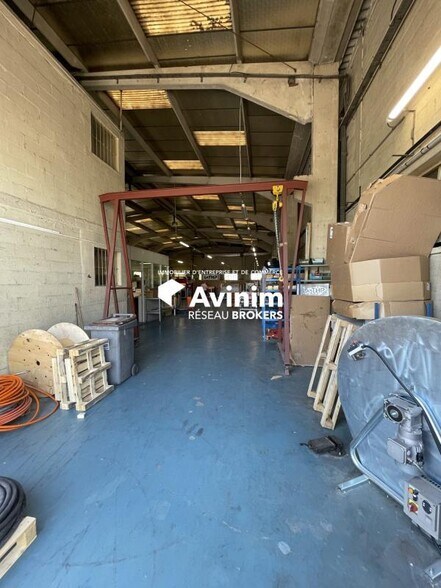 Industrial in Argenteuil to rent - Interior Photo - Image 2 of 4