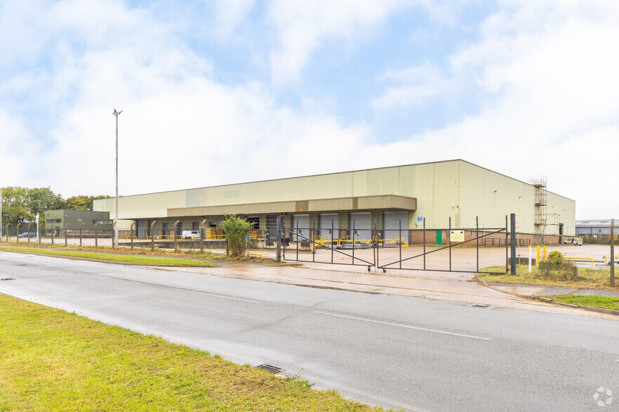 47 Caswell Rd, Northampton for sale - Primary Photo - Image 1 of 1