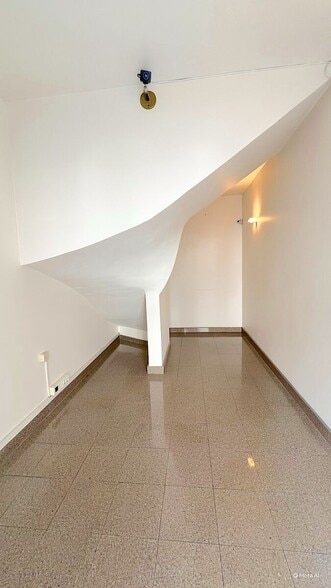 Build-to-Rent in Paris for sale - Building Photo - Image 3 of 24