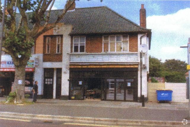 142 London Rd, Isleworth for sale Primary Photo- Image 1 of 1