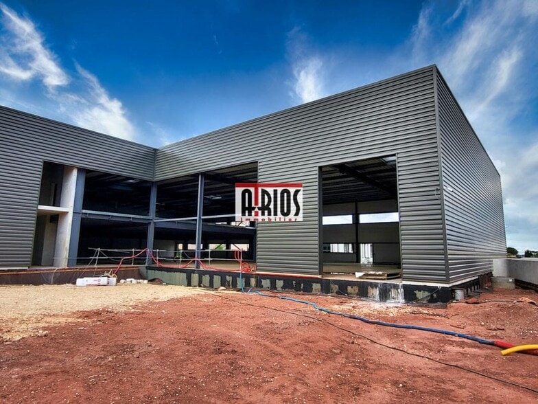 Industrial in Ollioules to rent - Building Photo - Image 2 of 14