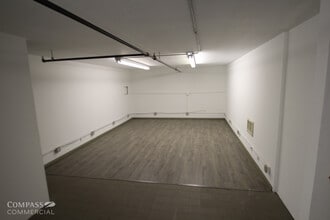 20551 Builders St, Bend, OR to rent Interior Photo- Image 2 of 5